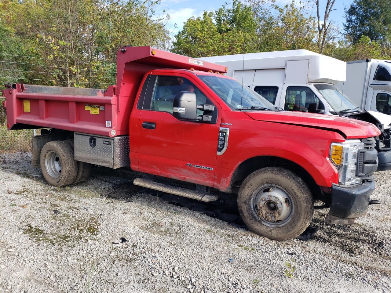 2017 Ford F350 Super Duty - Фото 4