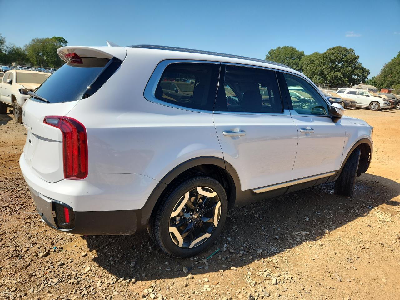 2025 Kia Telluride S - Фото 3