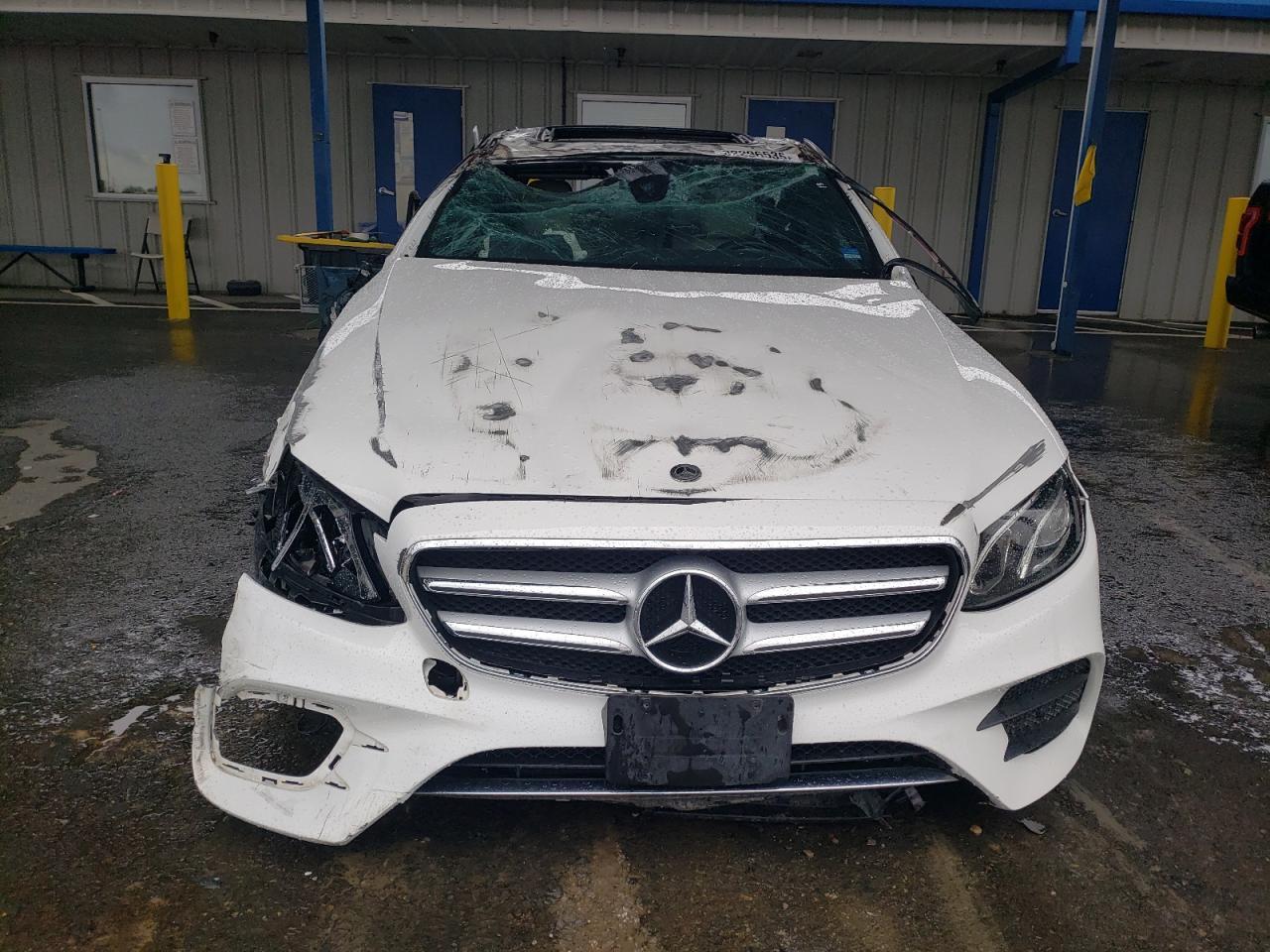 2019 Mercedes-Benz E 300 - Image 5