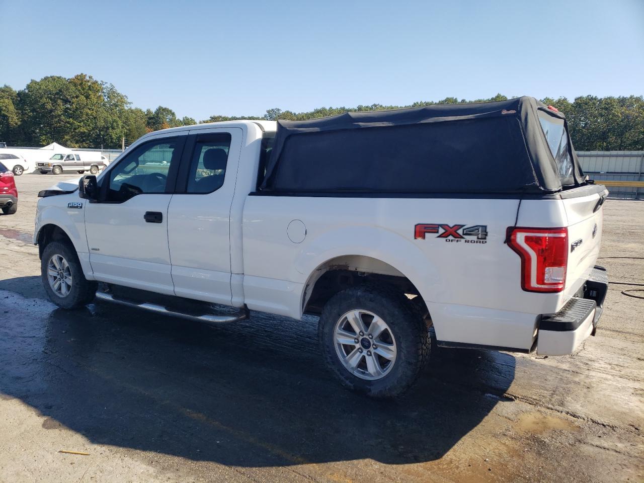 2016 Ford F150 Super Cab - Фото 2