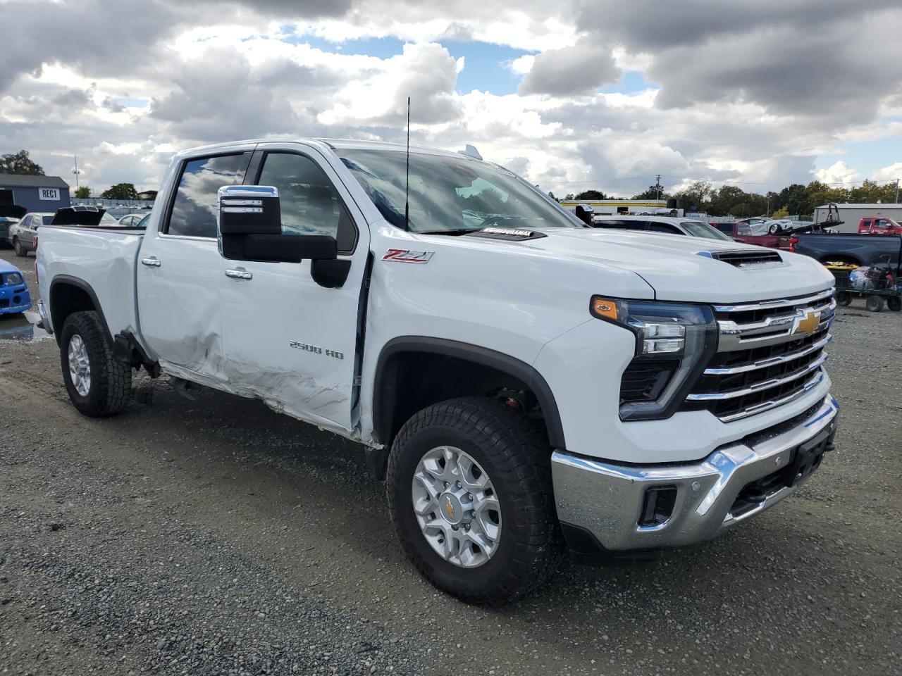 2024 Chevrolet Silverado K2500 Heavy Duty Ltz - Image 4