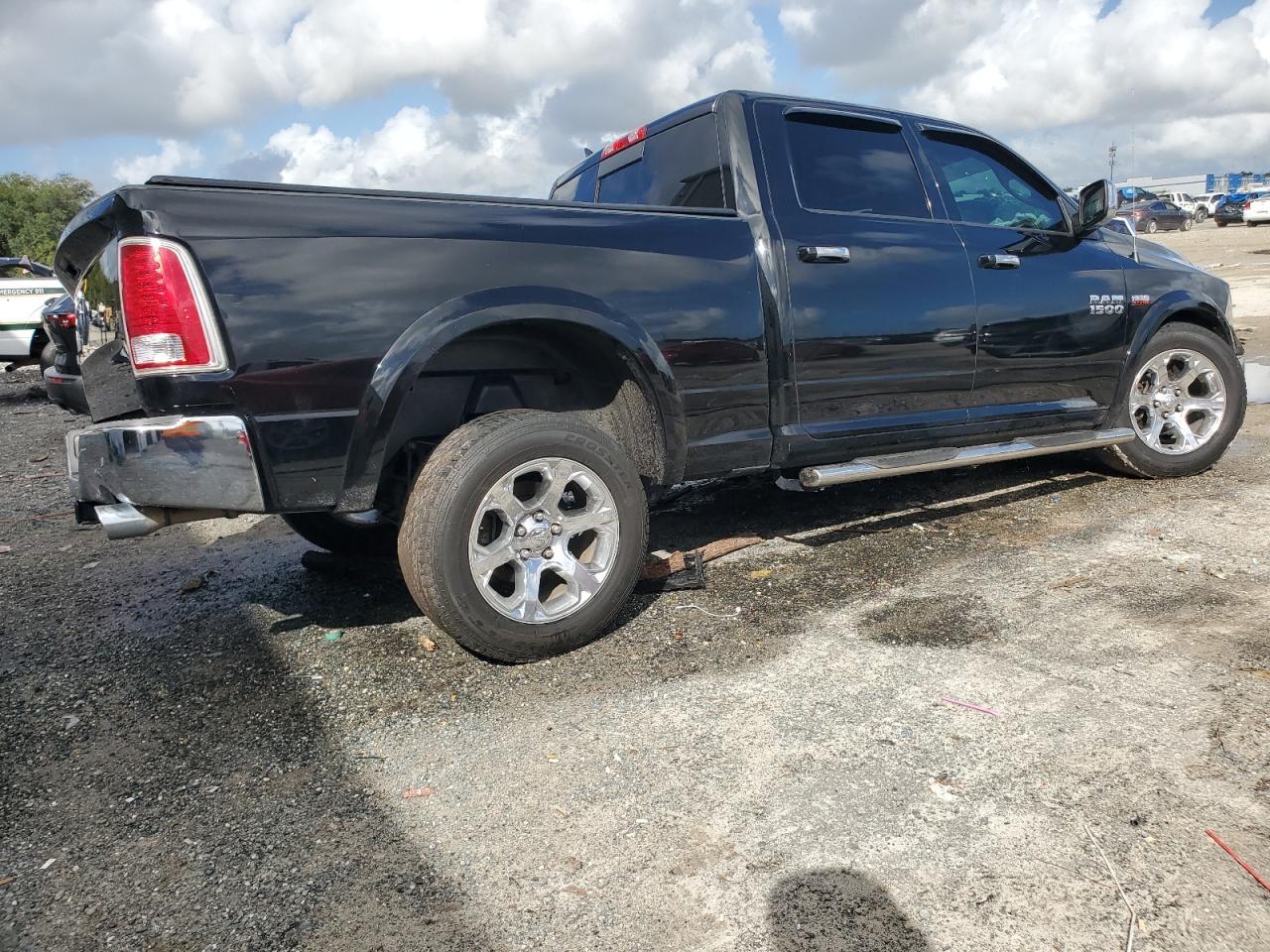 2015 Ram 1500 Laramie - Image 3