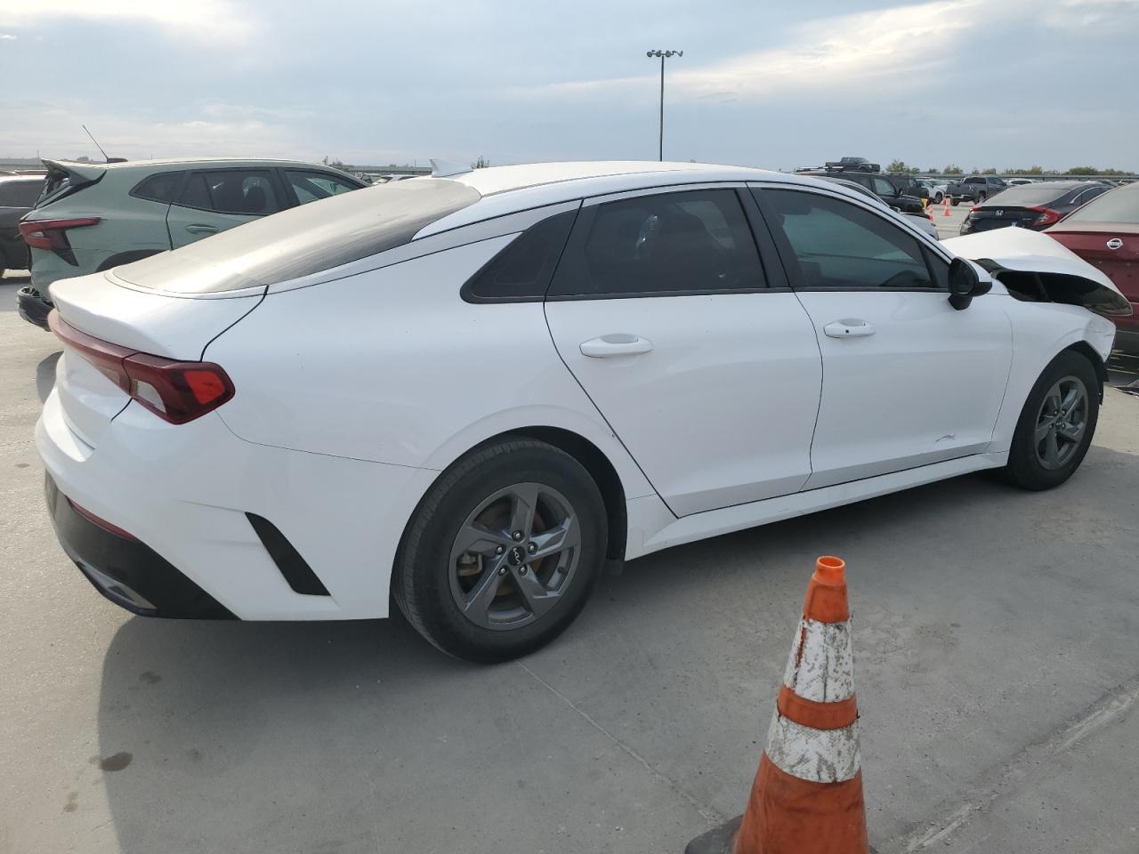 2022 Kia K5 Lxs - Image 3