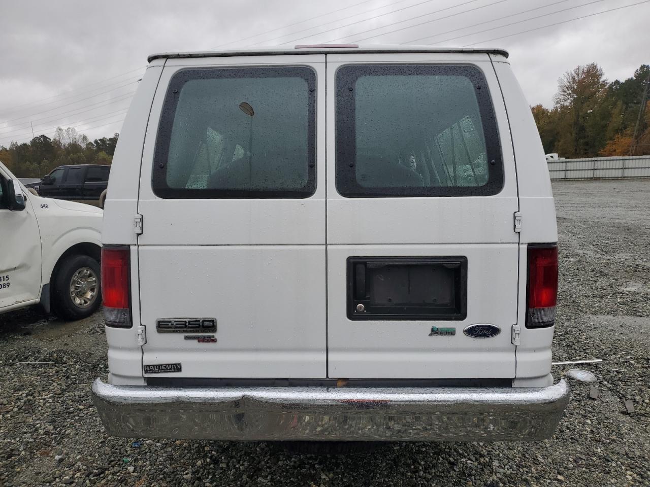 2012 Ford Econoline E350 Super Duty Wagon - Фото 6