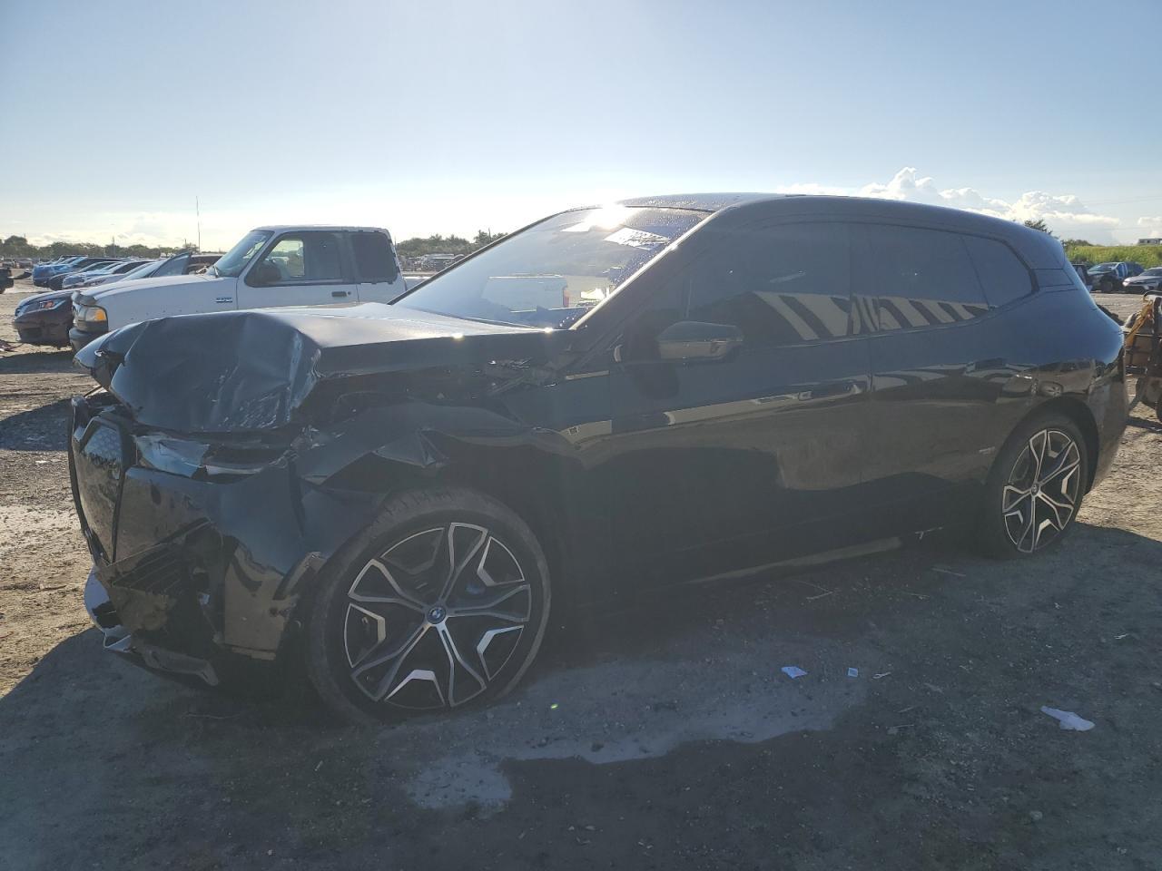 2025 BMW Ix xDrive50