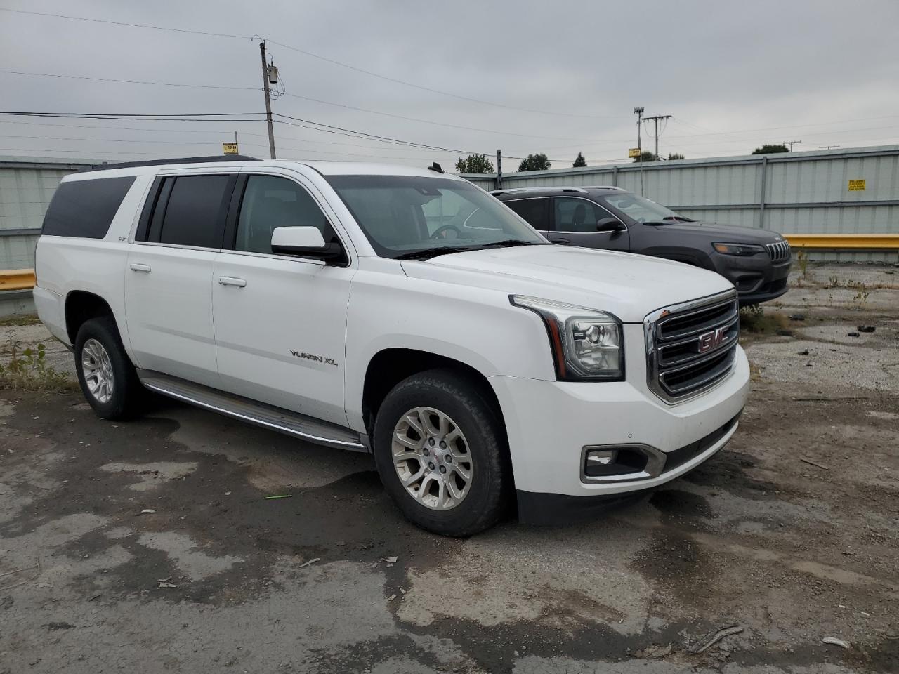 2015 GMC Yukon Xl C1500 Slt - Image 4