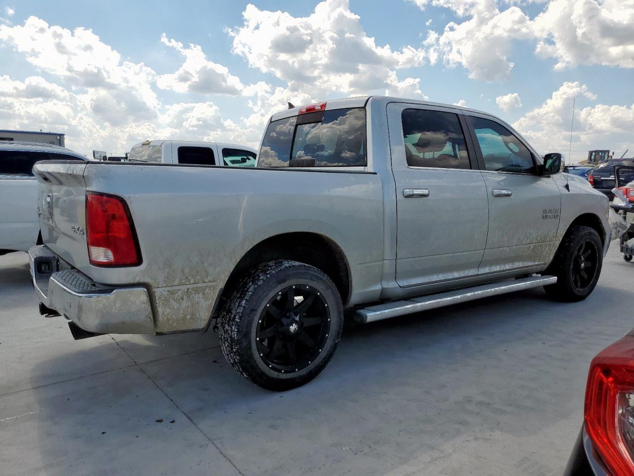 2017 Ram 1500 Slt - Image 3