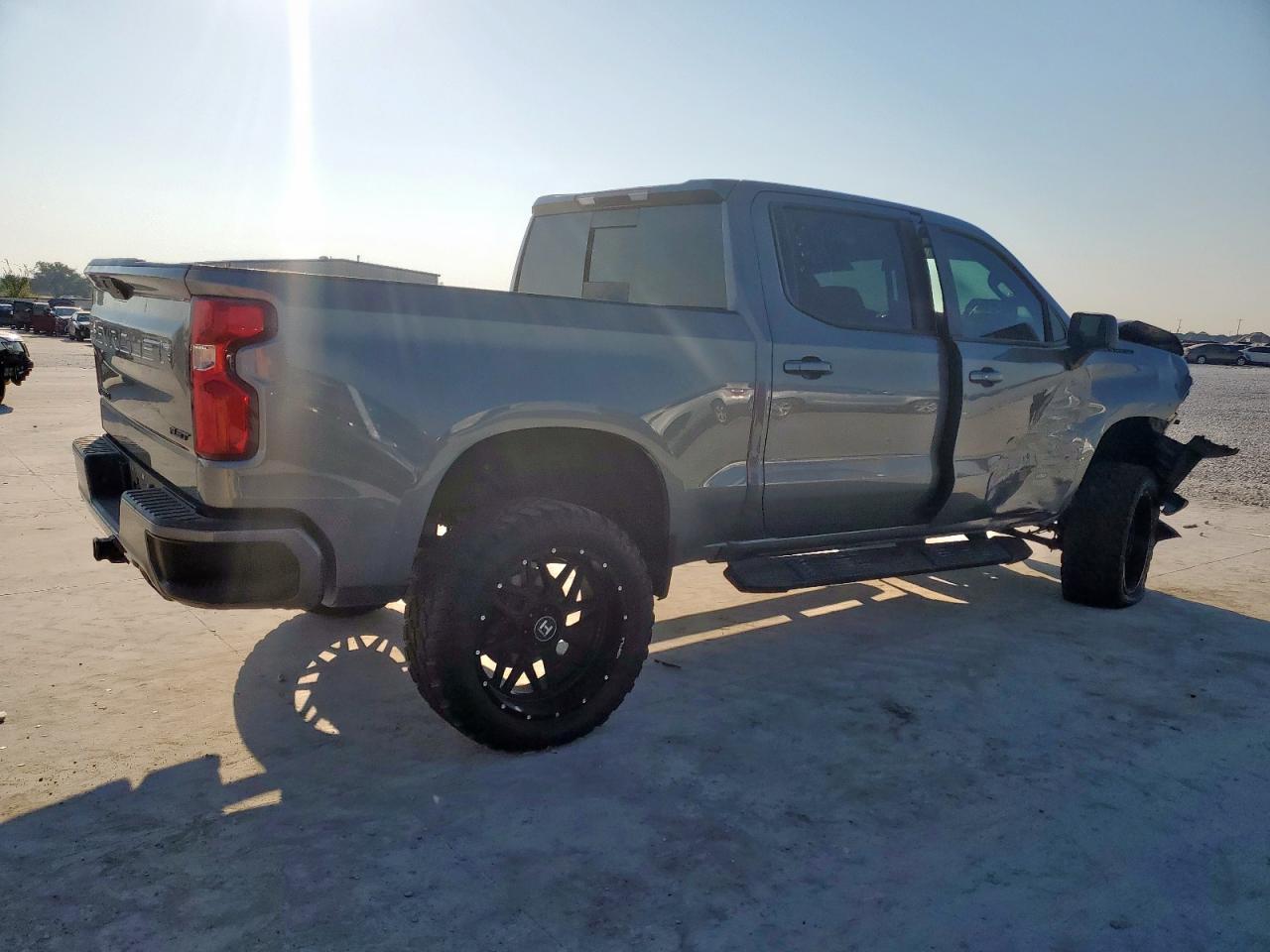 2021 Chevrolet Silverado K1500 Rst - Фото 3