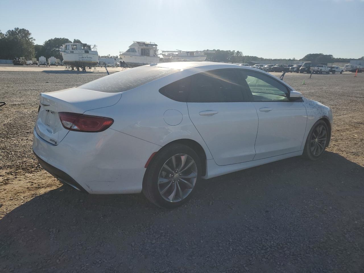 2015 Chrysler 200 S - Image 3