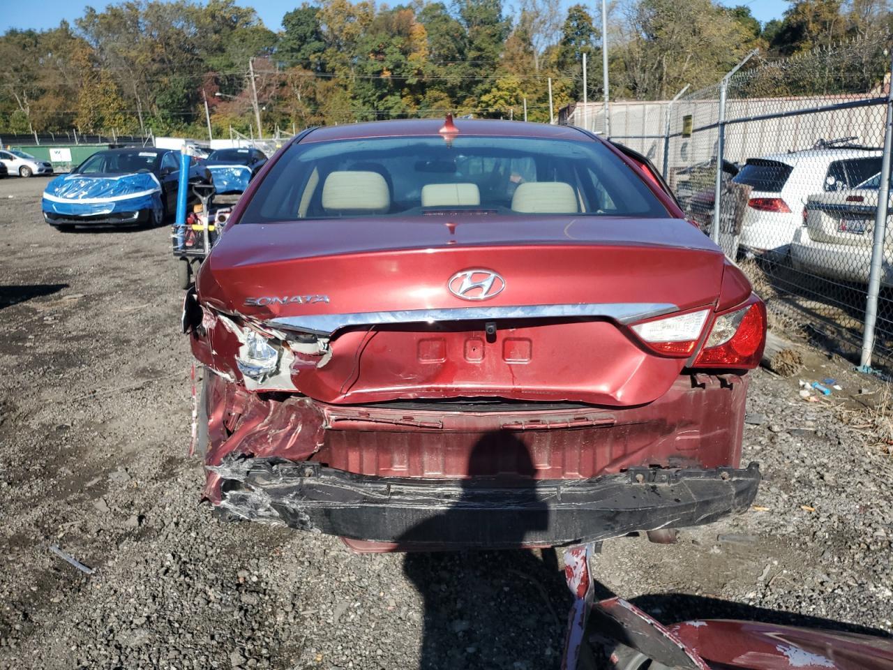 2011 Hyundai Sonata Gls - Image 6