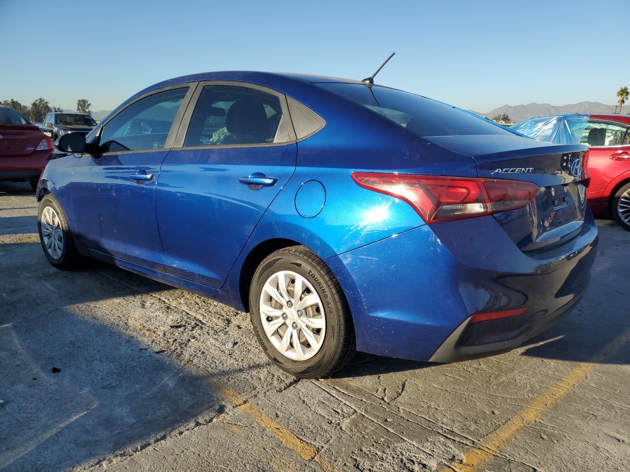 2020 Hyundai Accent Se - Фото 2
