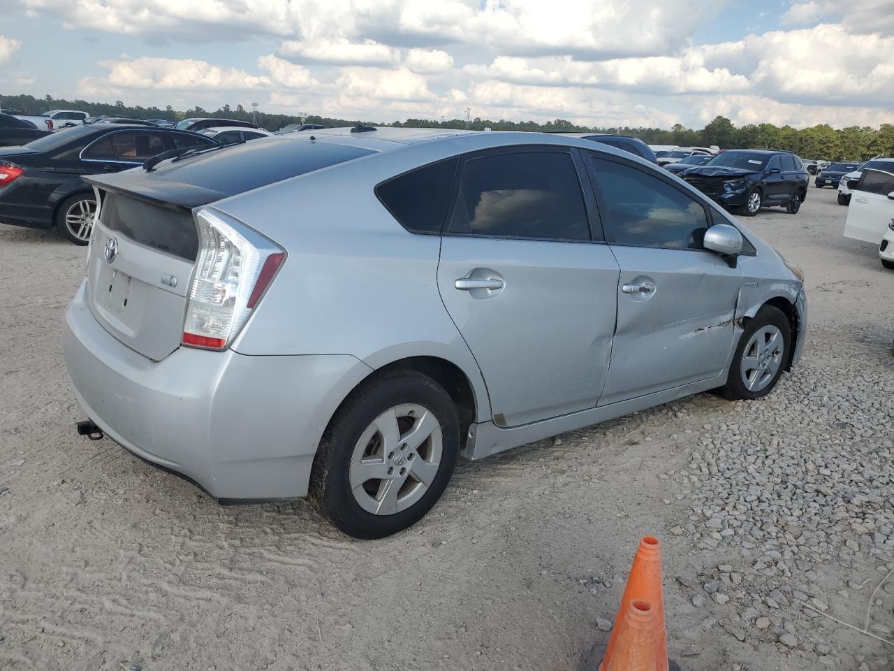 2010 Toyota Prius - Фото 3
