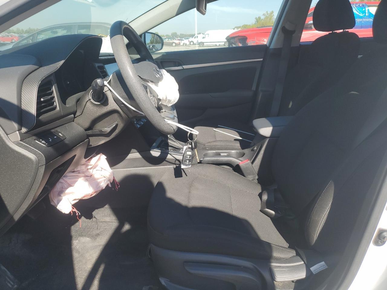 2020 Hyundai Elantra Sel - Фото 7