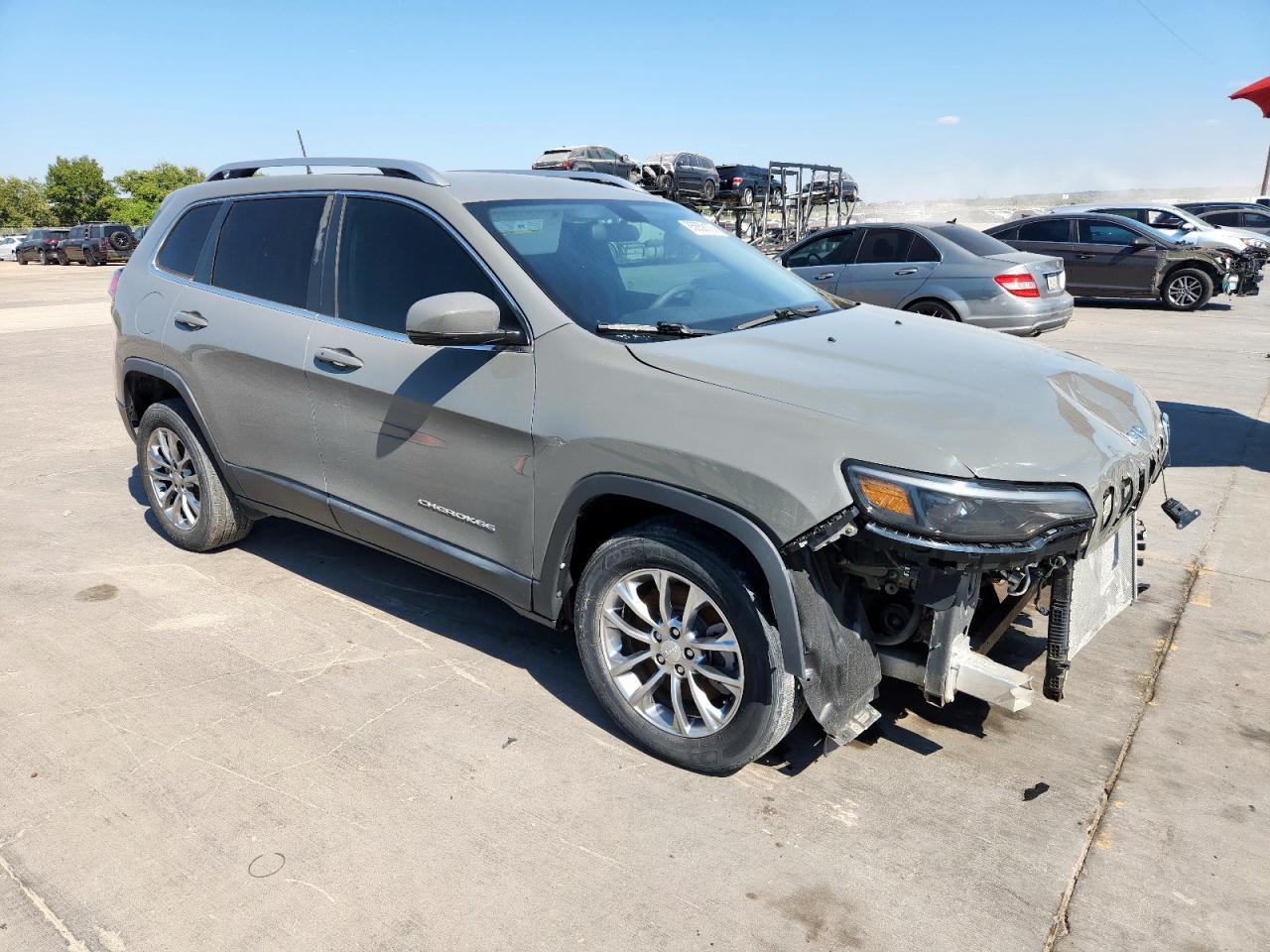 2020 Jeep Cherokee Latitude Plus - Image 4