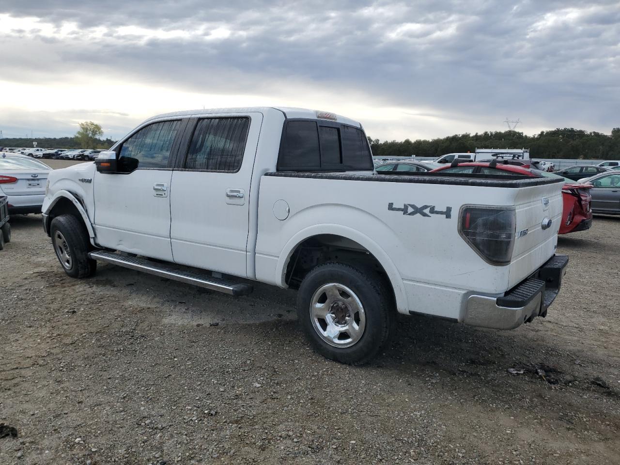 2010 Ford F150 Supercrew - Image 2