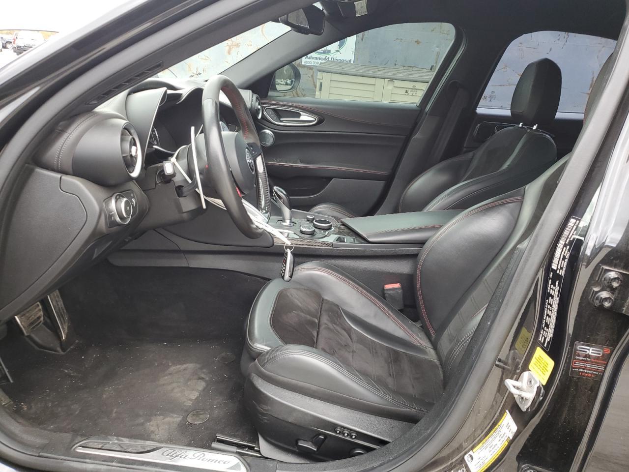 2017 Alfa Romeo Giulia Quadrifoglio - Фото 7