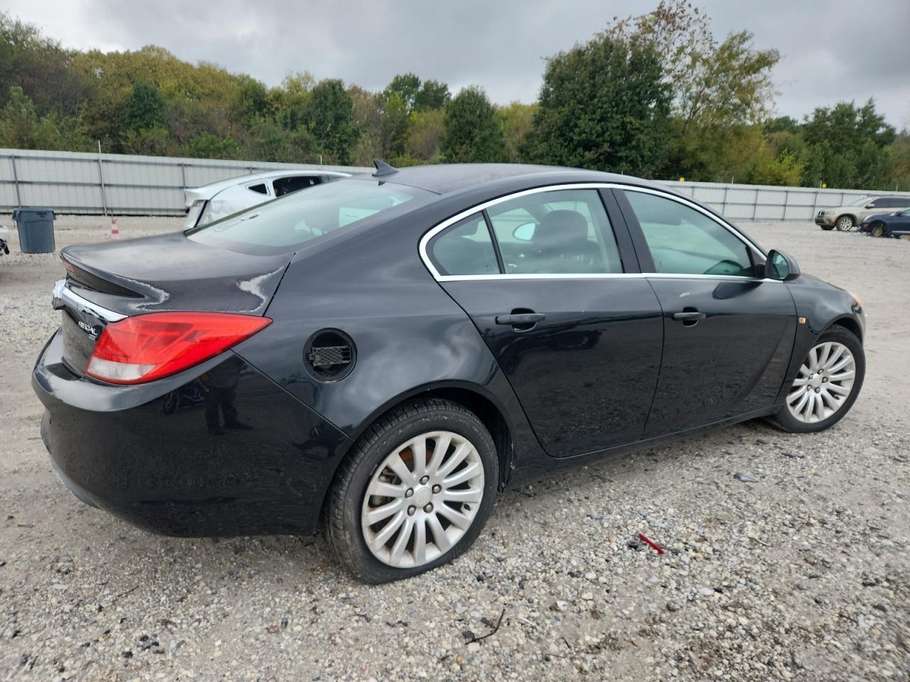 2011 Buick Regal - Image 3