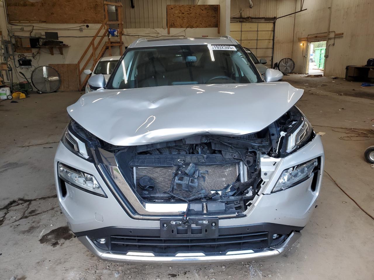 2021 Nissan Rogue Platinum - Фото 5