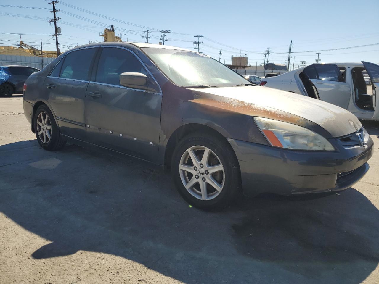 2004 Honda Accord - Image 4