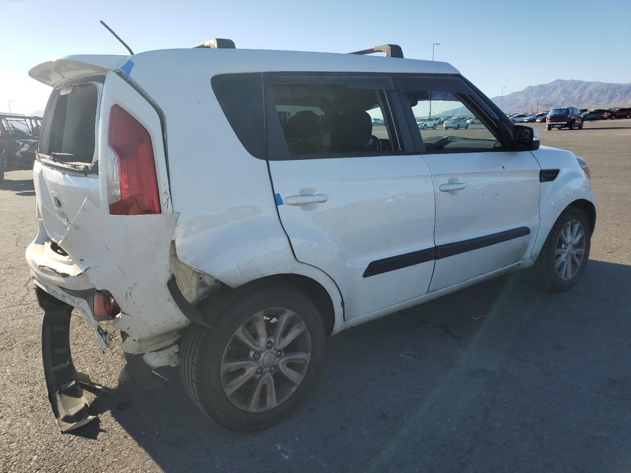 2013 Kia Soul + - Фото 3