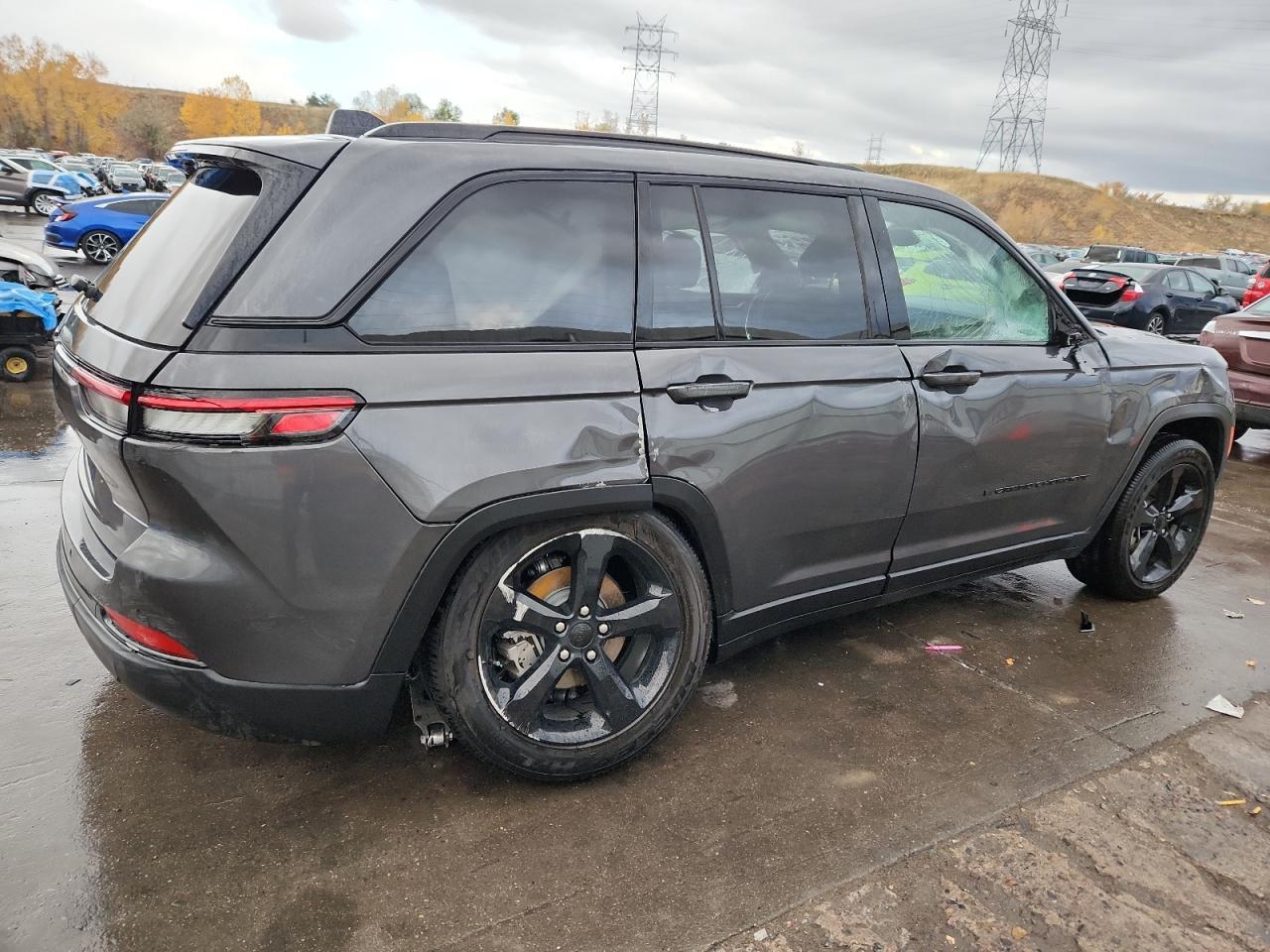 2025 Jeep Grand Cherokee Laredo - Image 3