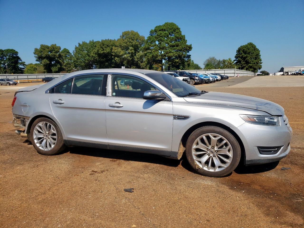 2018 Ford Taurus Limited - Фото 4