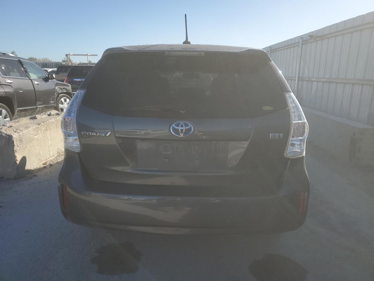 2014 Toyota Prius V - Фото 6