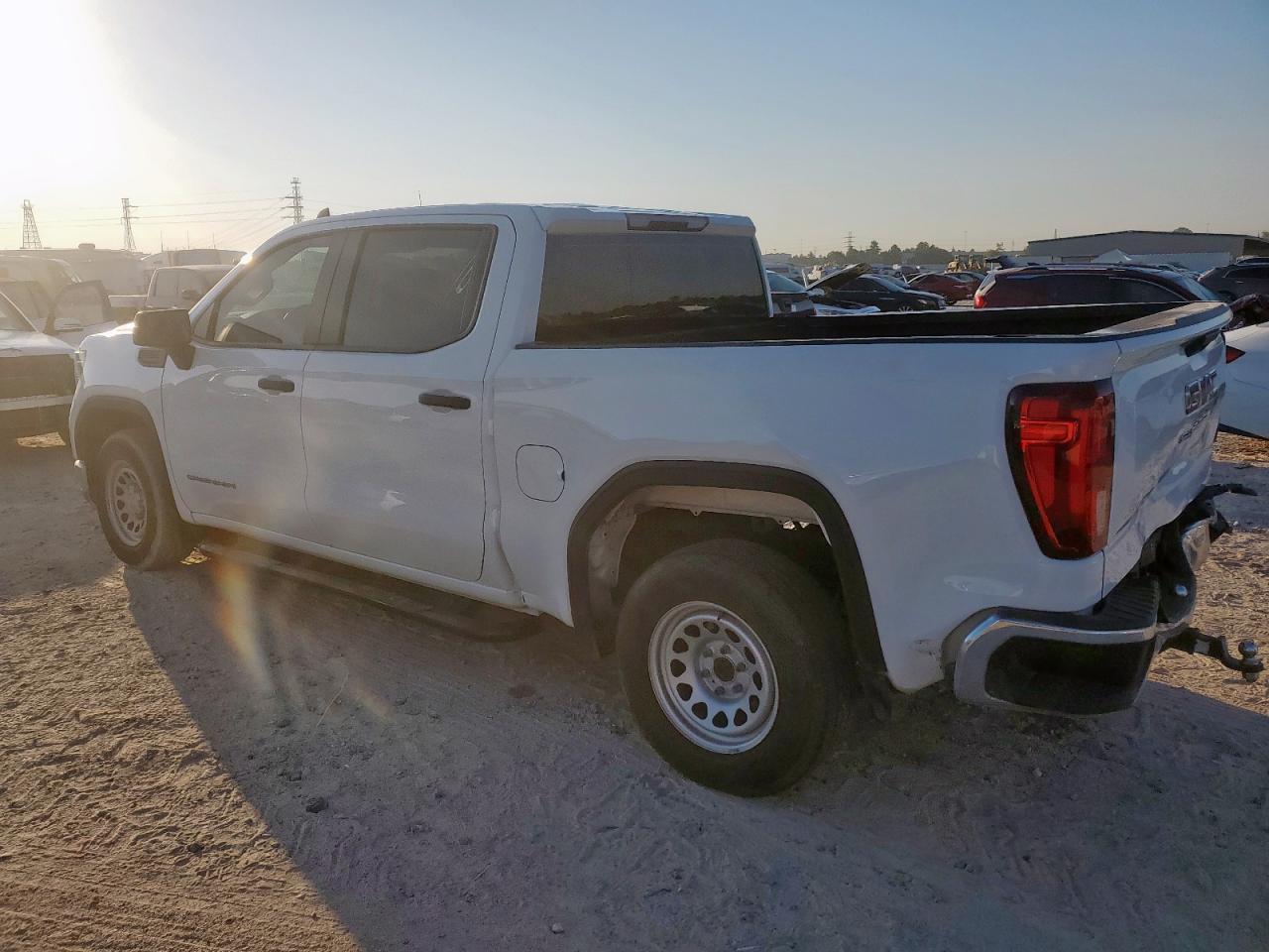2022 GMC Sierra C1500 - Фото 2