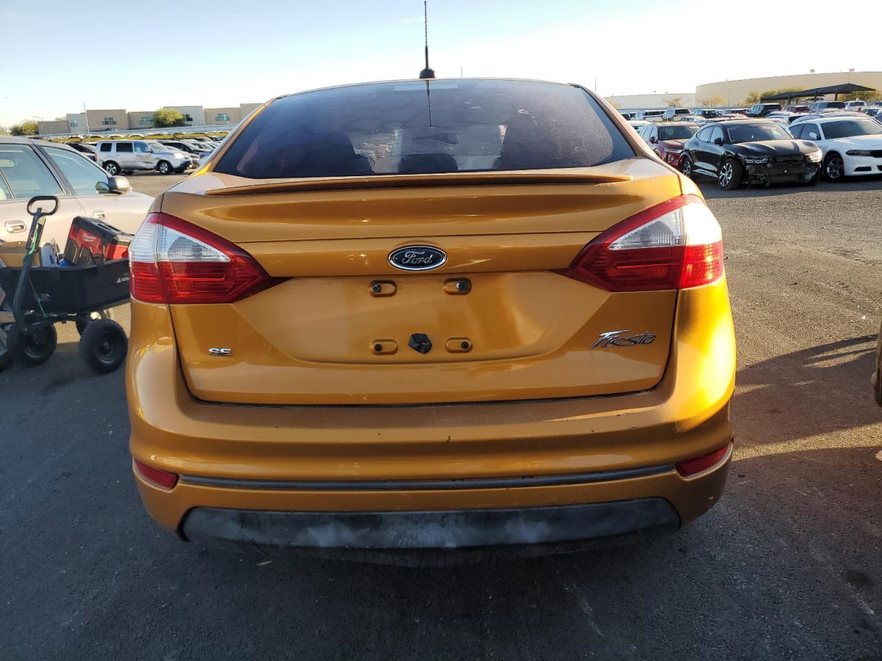 2016 Ford Fiesta Se - Image 6