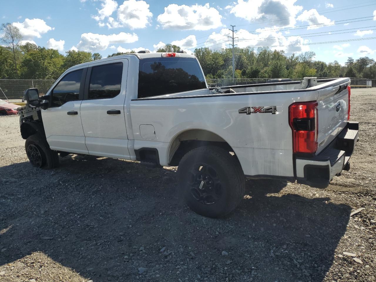 2024 Ford F350 Super Duty - Фото 2