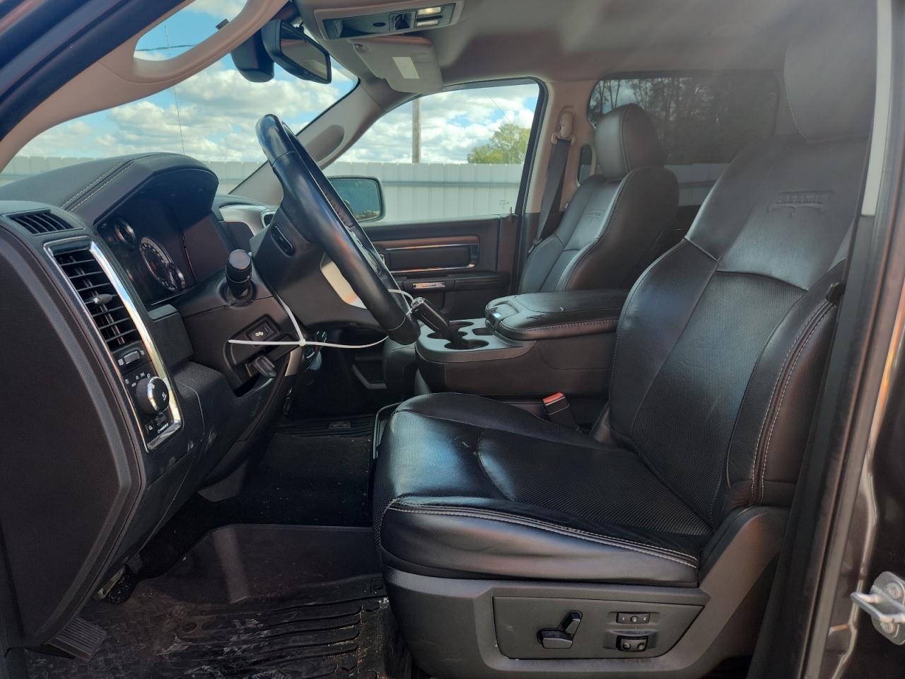 2016 Ram 1500 Laramie - Image 7