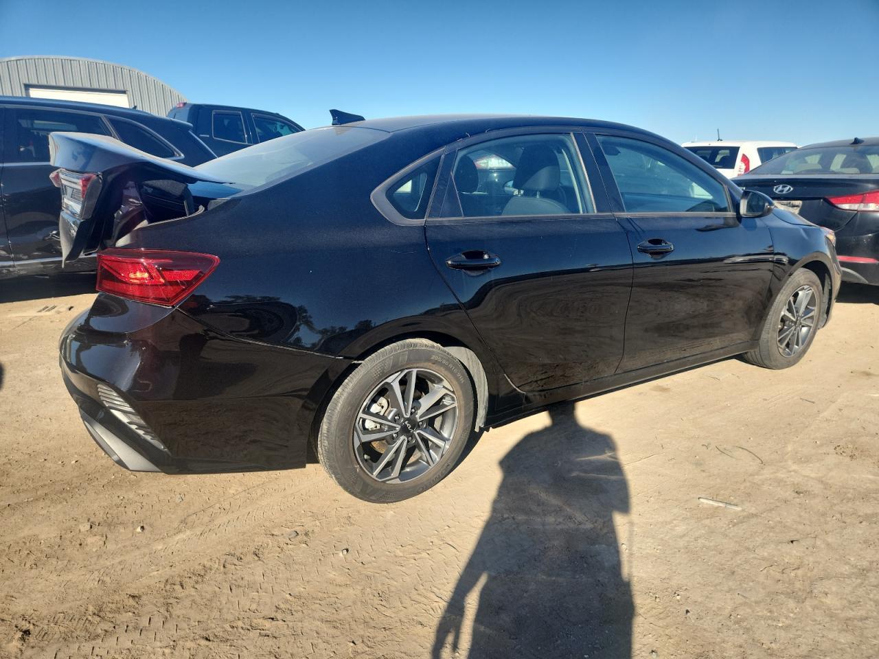 2023 Kia Forte Lx - Image 3