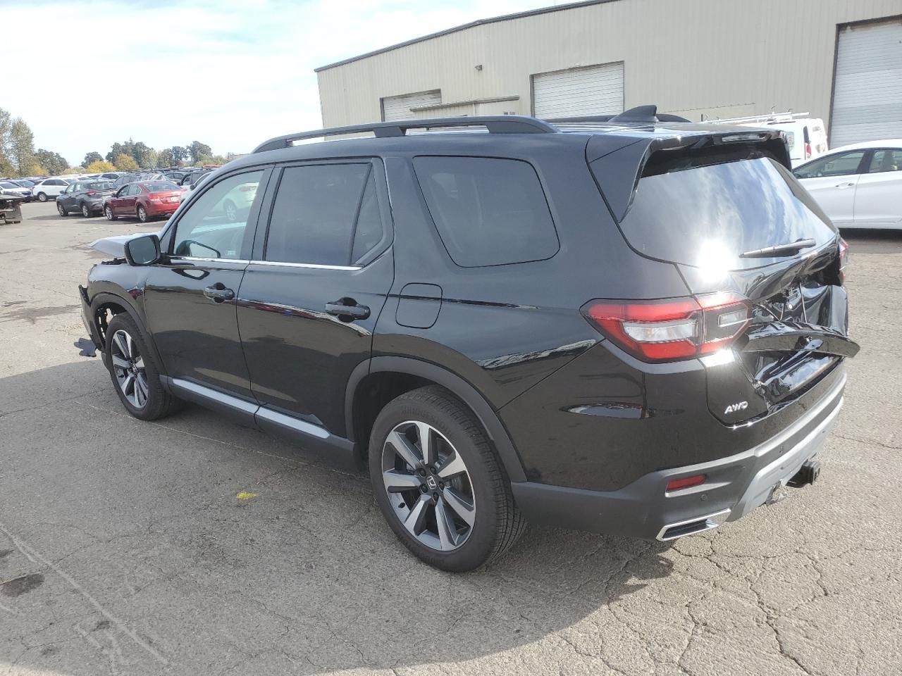 2023 Honda Pilot Elite - Image 2