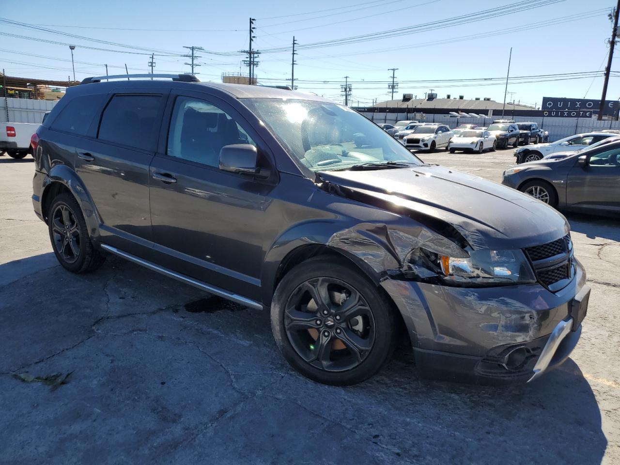 2019 Dodge Journey Crossroad - Image 4
