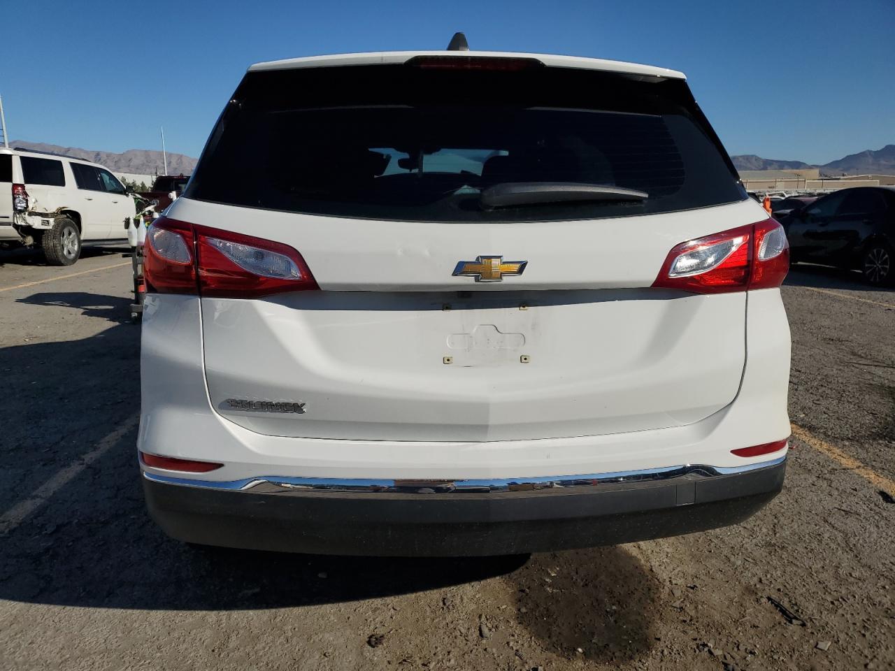 2018 Chevrolet Equinox Ls - Фото 6