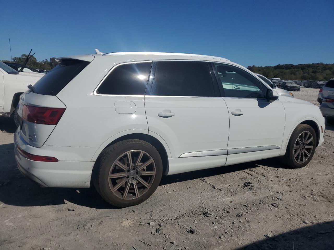 2018 Audi Q7 Premium Plus - Image 3