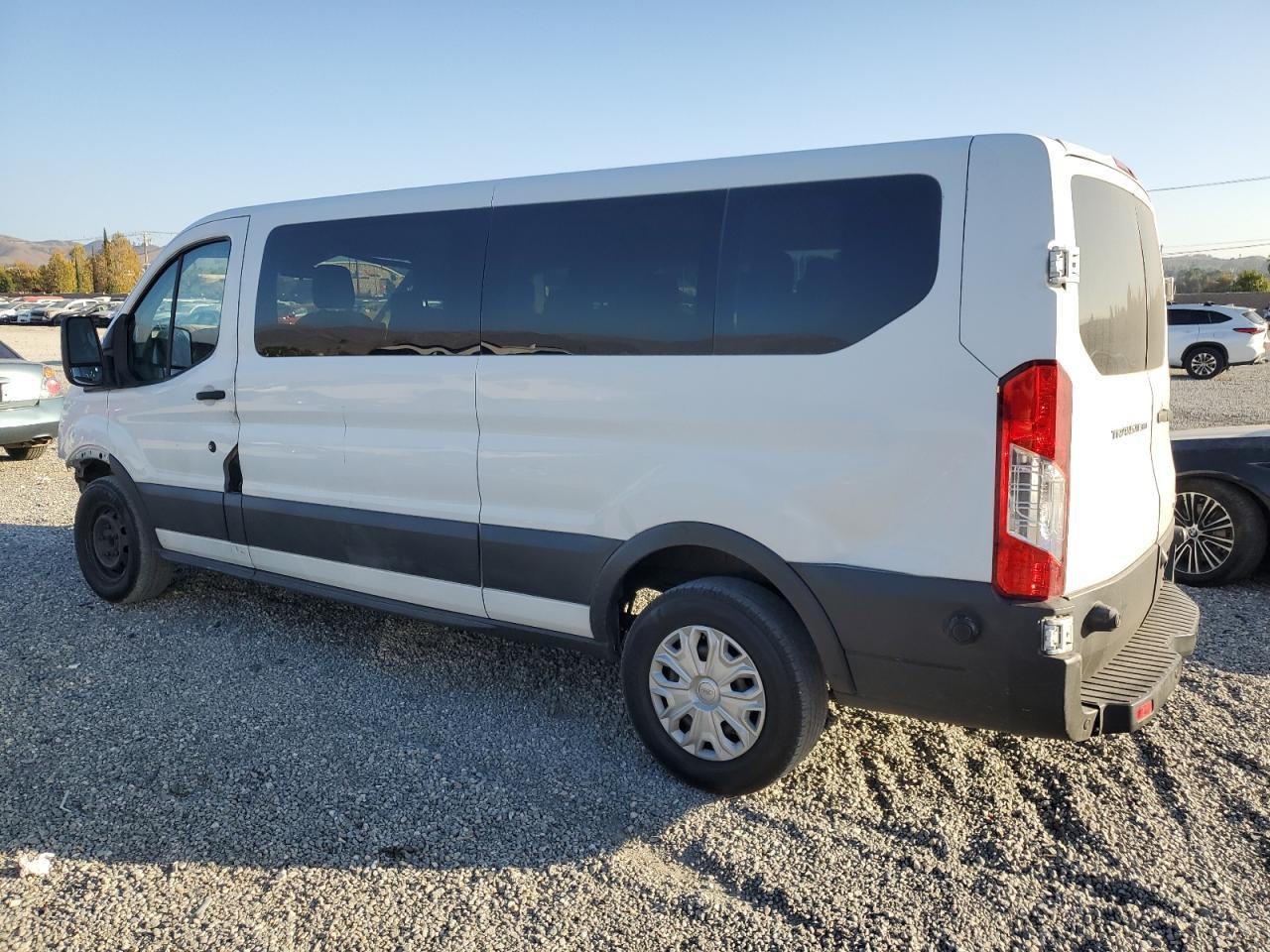 2015 Ford Transit T-350 - Фото 2