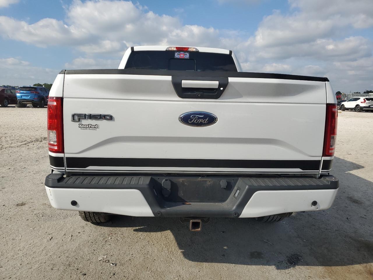 2016 Ford F150 Supercrew - Фото 6