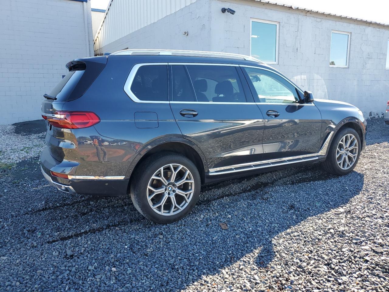 2019 BMW X7 xDrive40I - Фото 3