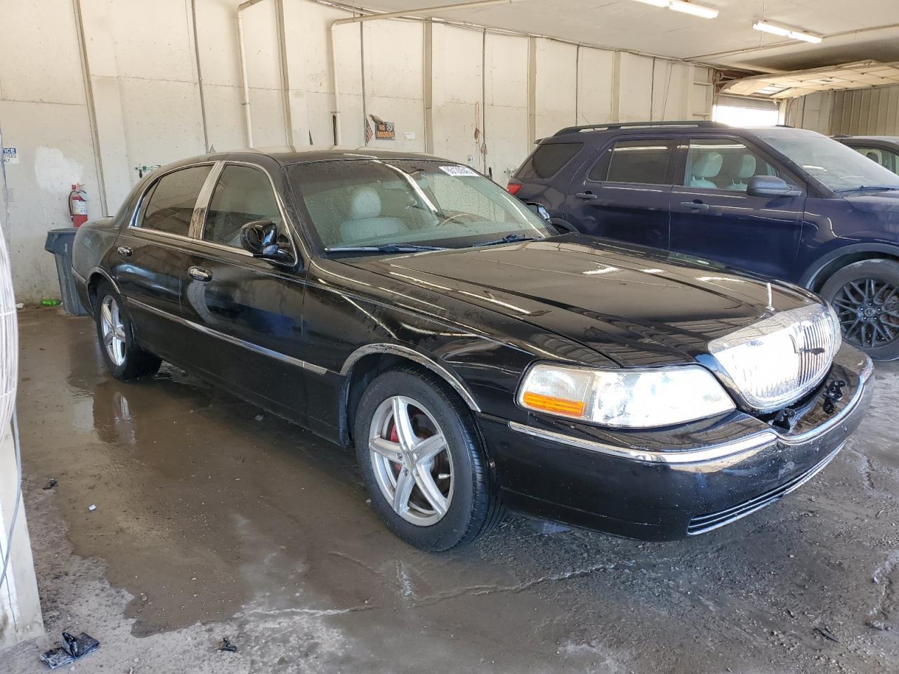 2009 Lincoln Town Car Signature Limited - Фото 4