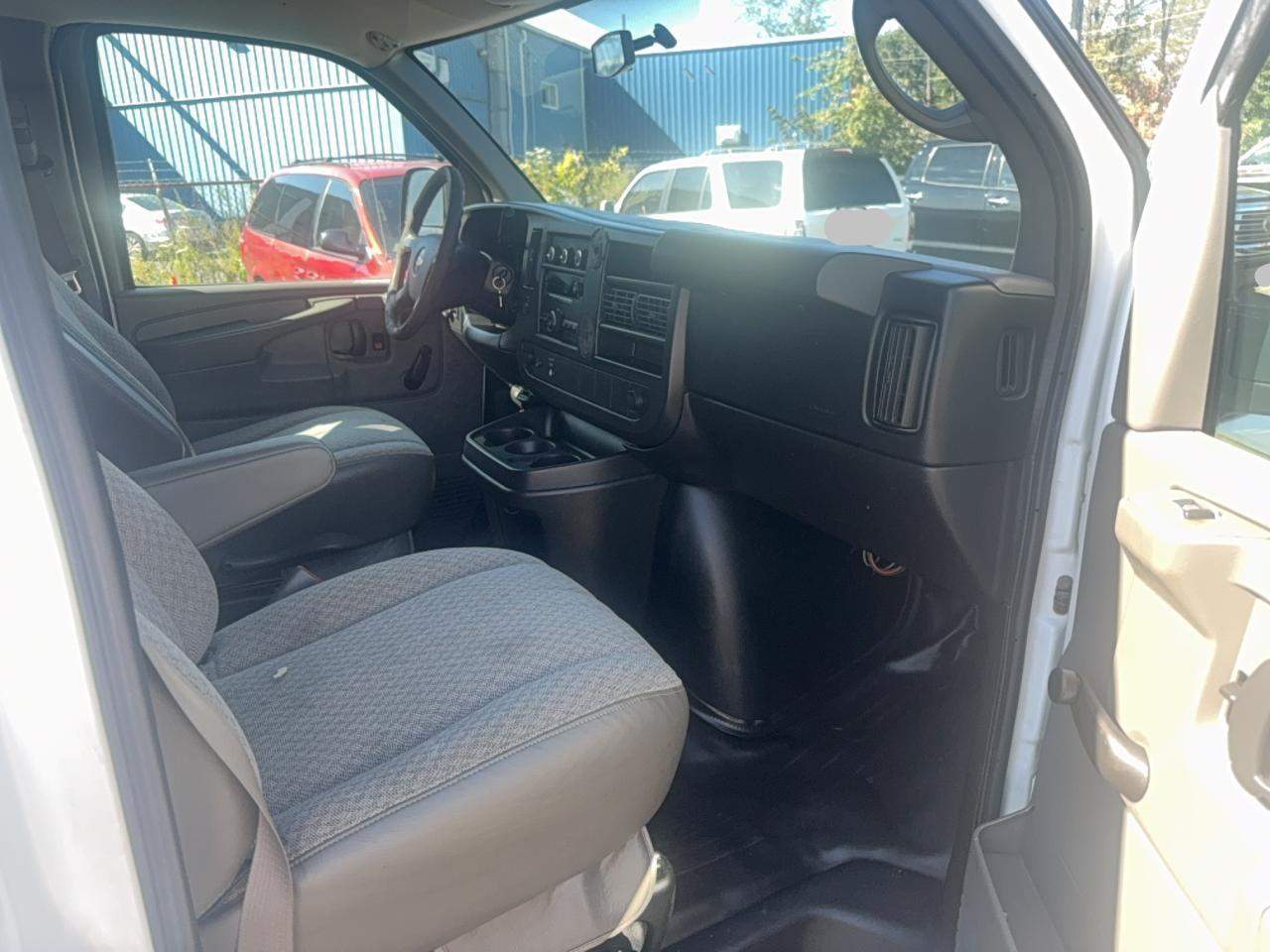 2014 Chevrolet Express G2500 - Фото 5