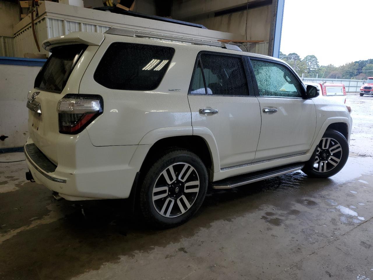 2016 Toyota 4Runner Sr5/Sr5 Premium - Фото 3