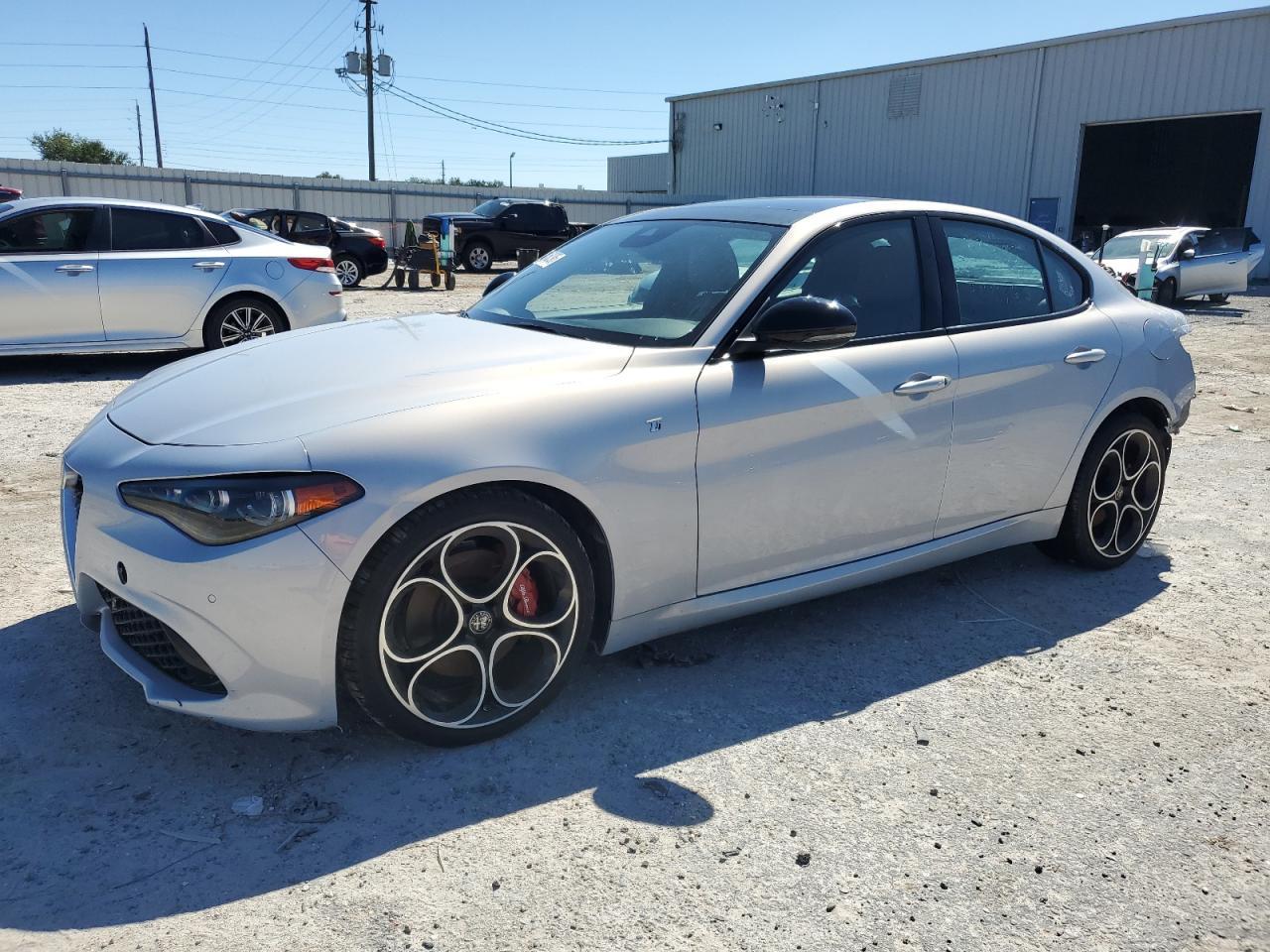 2024 Alfa Romeo Giulia Ti