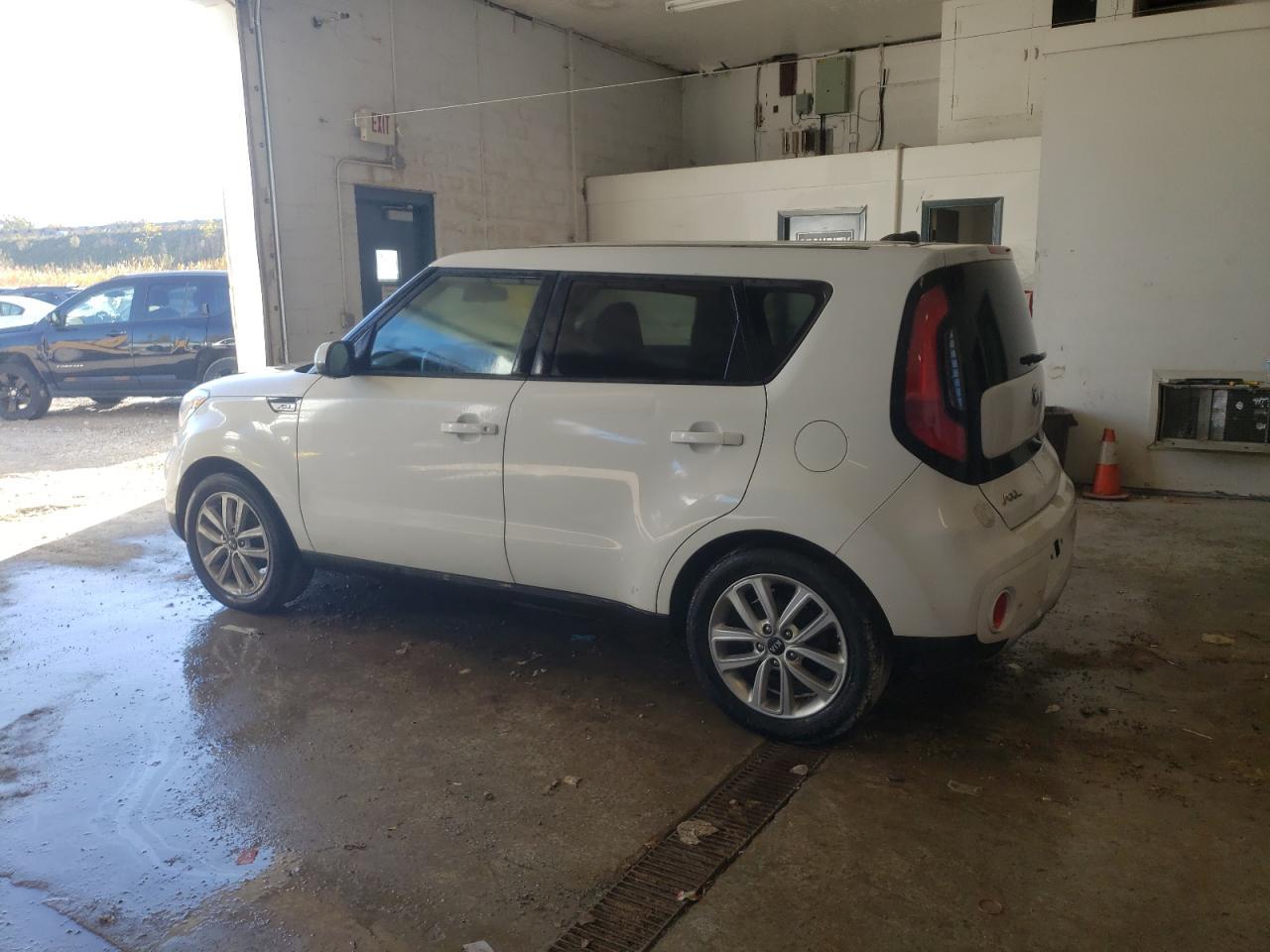 2017 Kia Soul + - Image 2