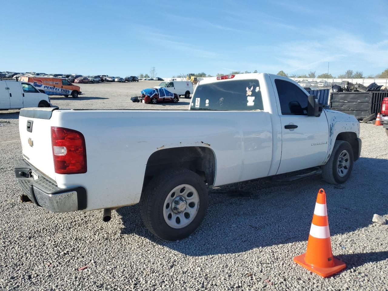 2009 Chevrolet Silverado C1500 - Фото 3