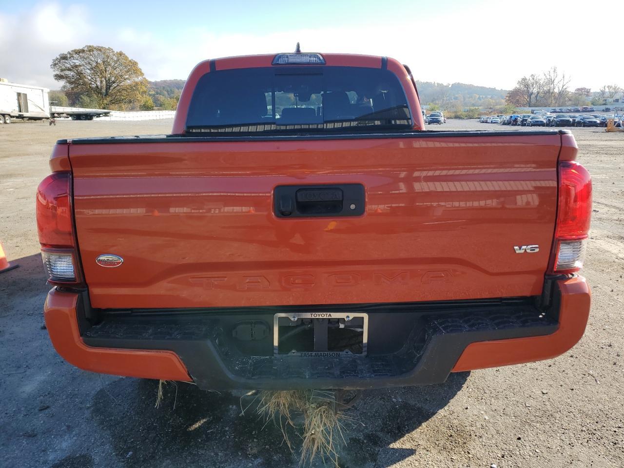 2018 Toyota Tacoma Double Cab - Фото 6