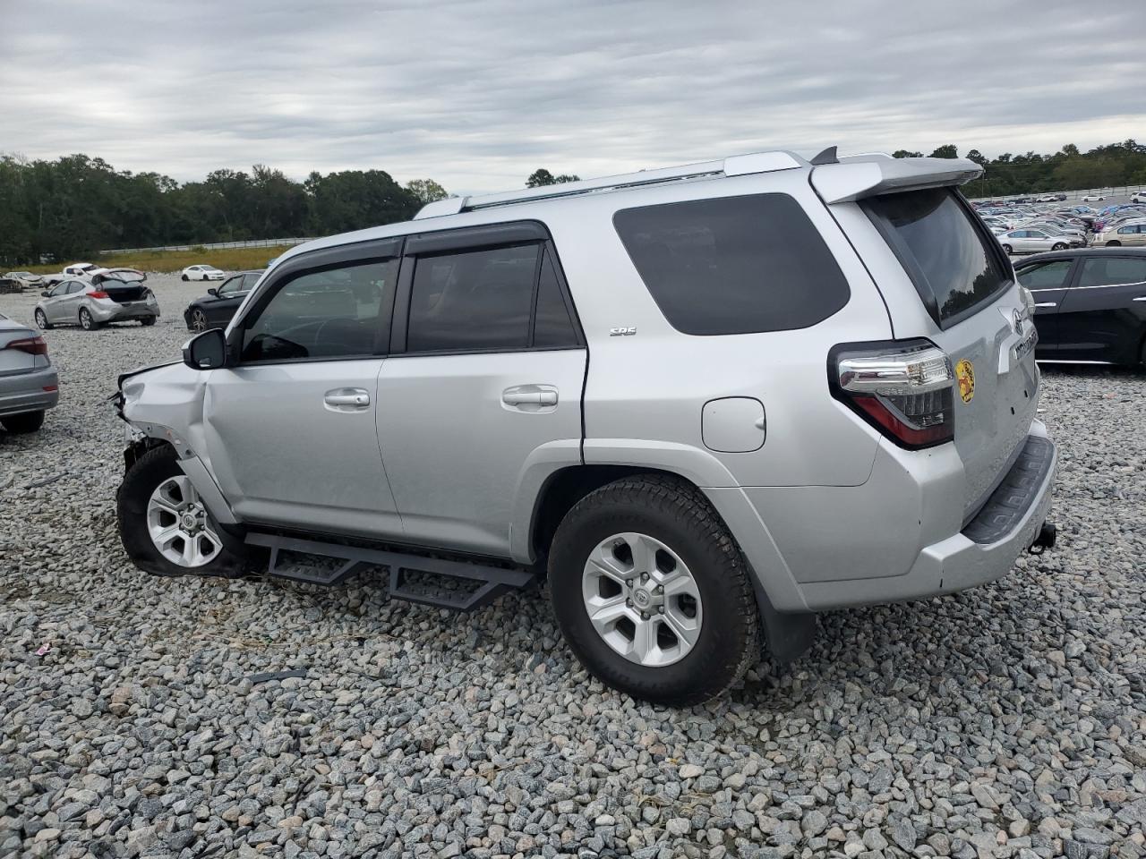 2015 Toyota 4Runner Sr5 - Image 2