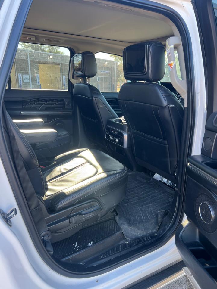 2018 Ford Expedition Max Platinum - Image 6