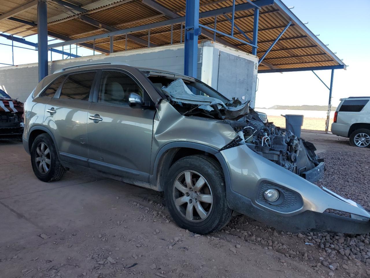 2013 Kia Sorento Lx - Image 4