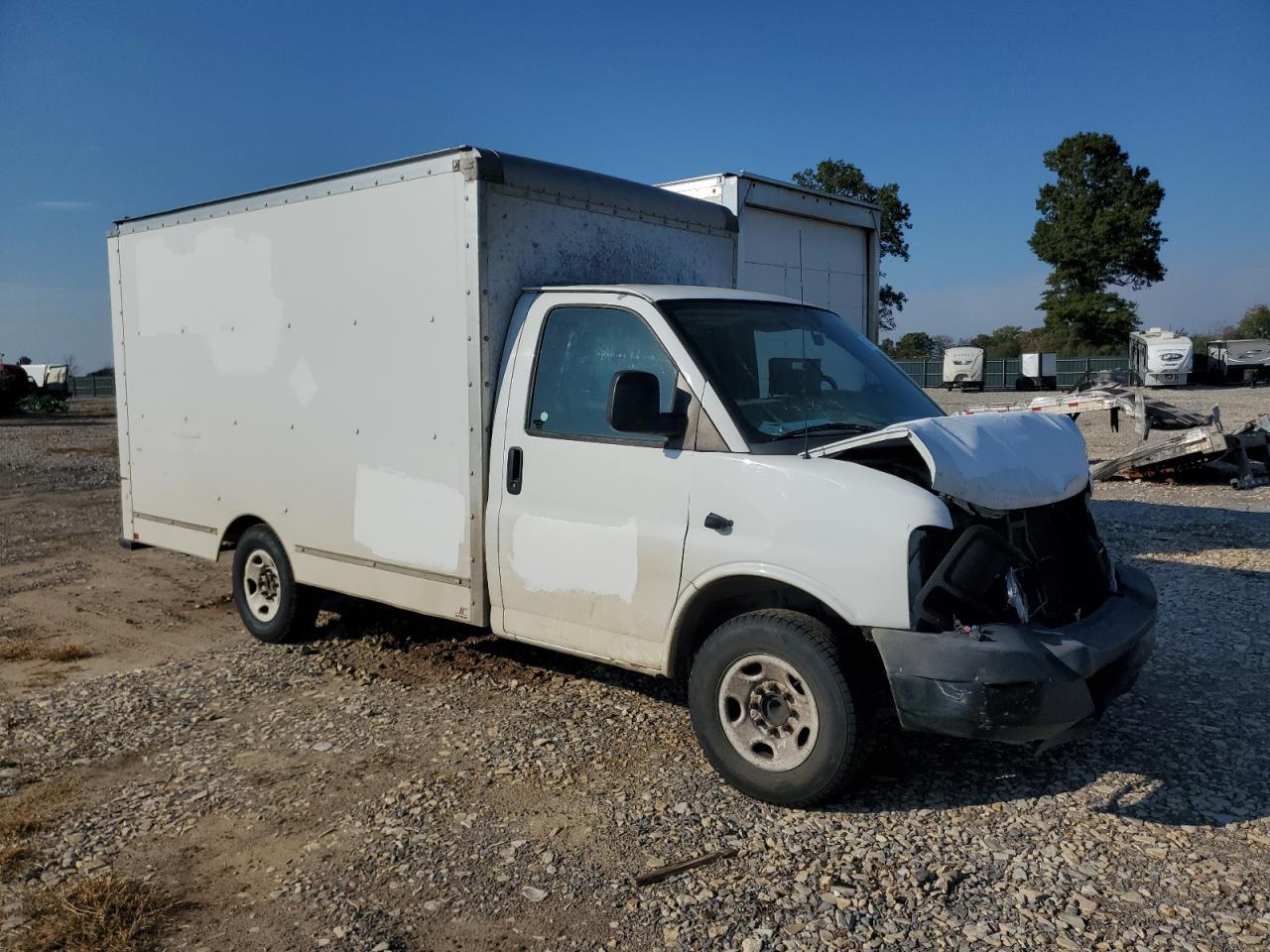 2012 GMC Savana Cutaway G3500 - Фото 4
